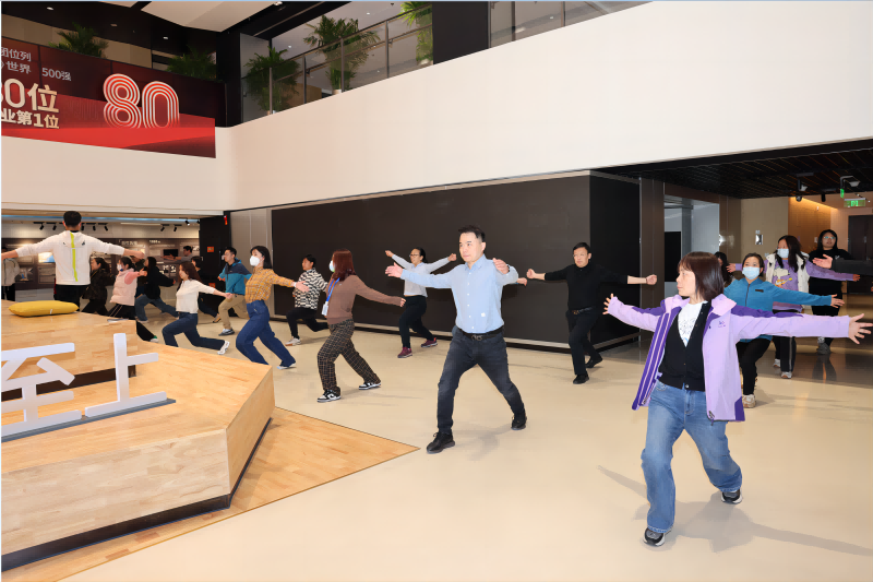 奔跑新征程，精气神“燃”起来！